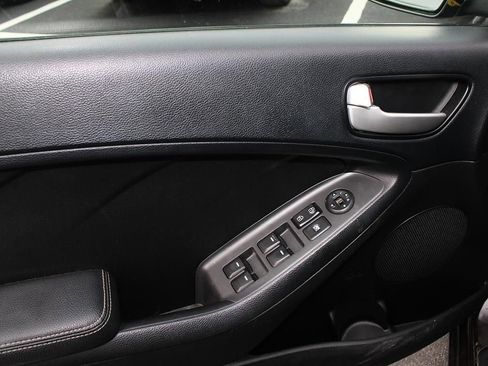 Used 2017 Kia Forte LX FWD image 20