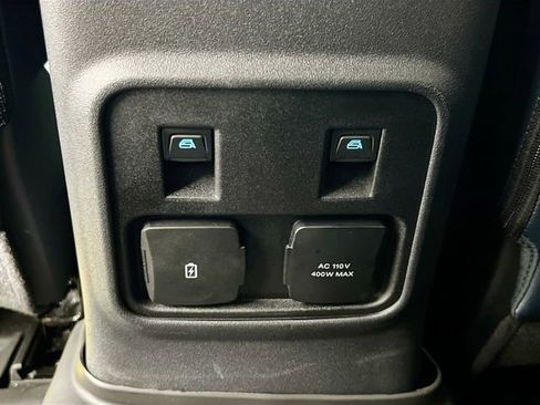 Used 2023 Ford Bronco Outer Banks AWD/4WD image 32