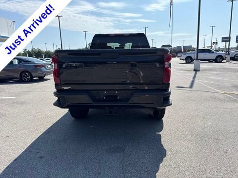 Used 2025 Chevrolet Silverado 2500 Custom w/ Custom Value Package AWD/4WD image 4
