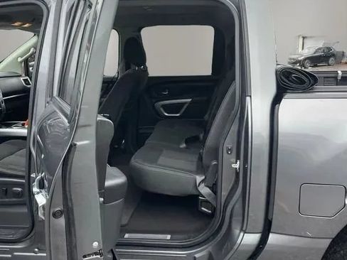 Used 2019 Nissan Titan SV w/ SV Convenience Package AWD/4WD image 26
