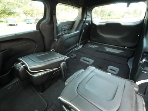 Used 2022 Chrysler Pacifica Limited w/ S Appearance Package FWD image 28