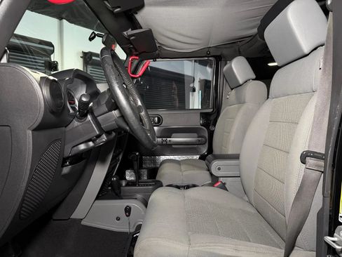 Used 2009 Jeep Wrangler Unlimited Rubicon w/ Trailer Tow Group AWD/4WD image 24