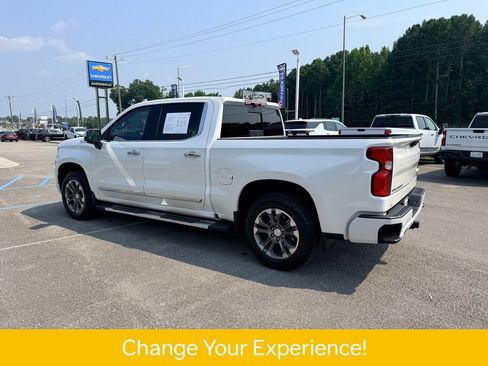 Used 2025 Chevrolet Silverado 1500 High Country w/ Technology Package AWD/4WD image 24