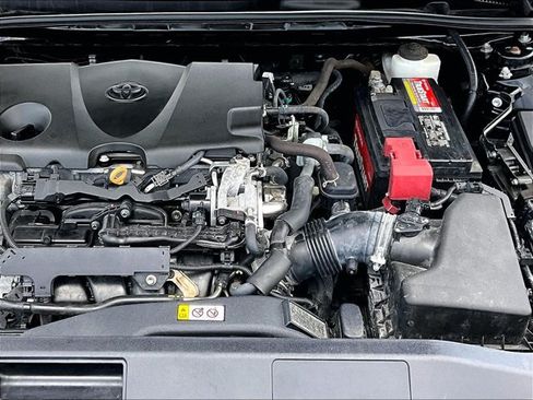 Used 2019 Toyota Camry XSE FWD image 11
