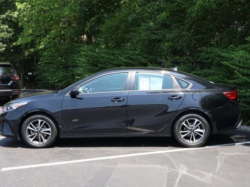 Used 2024 Kia Forte LXS FWD image 4