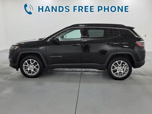 Used 2022 Jeep Compass Latitude AWD/4WD image 5