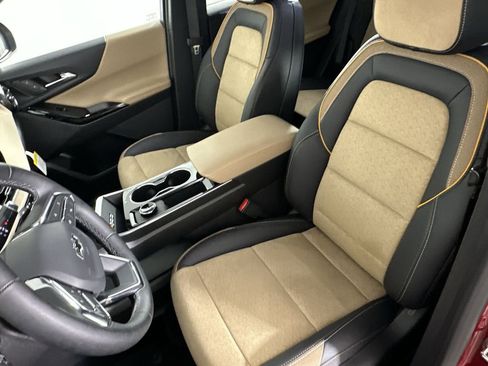 New 2026 Chevrolet Equinox ACTIV w/ Convenience Package III AWD/4WD image 20