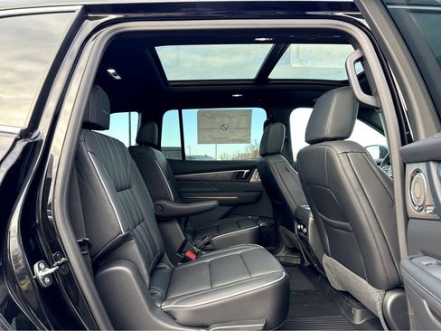 New 2026 Buick Enclave Avenir w/ Super Cruise Package FWD image 6