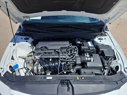 Used 2024 Hyundai Elantra SEL FWD image 7