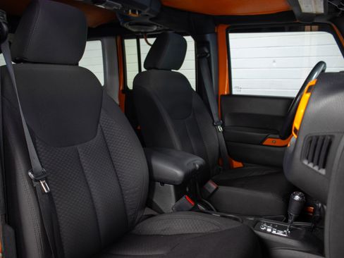 Used 2013 Jeep Wrangler Unlimited Sport AWD/4WD image 18