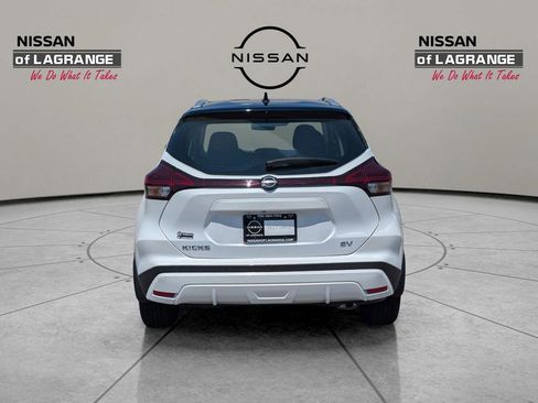 Used 2024 Nissan Kicks SV FWD image 5