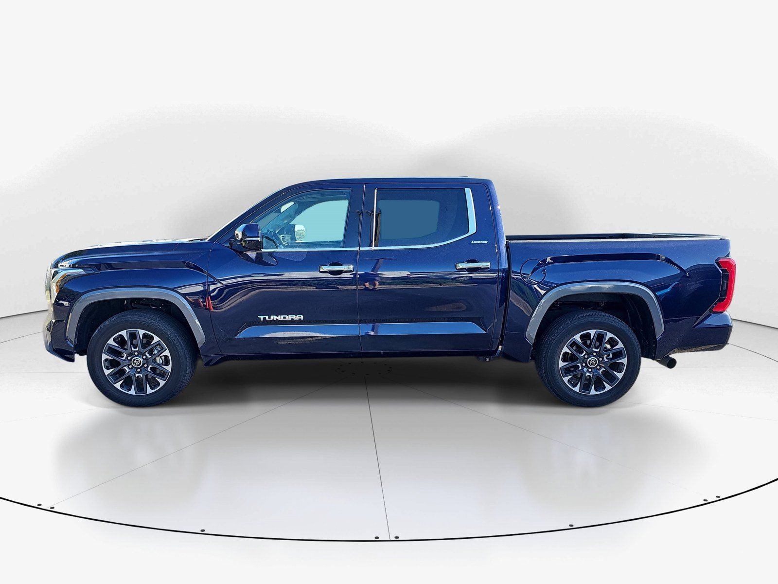 Used 2023 Toyota Tundra Limited w/ Power Package RWD image 6