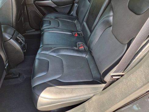 Used 2022 Jeep Cherokee Limited AWD/4WD image 24