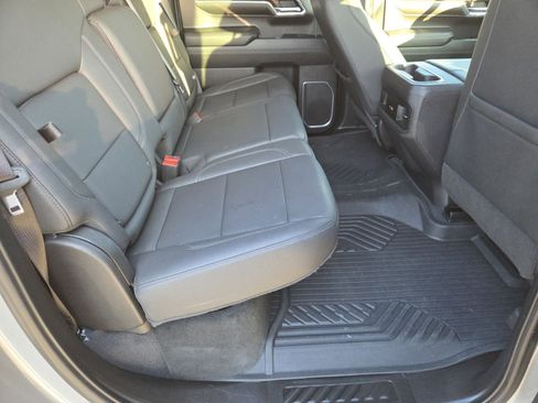 Used 2024 Chevrolet Silverado 1500 LT Trail Boss w/ Convenience Package II image 27