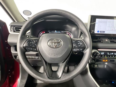 Used 2025 Toyota RAV4 XLE w/ Convenience Package FWD image 17