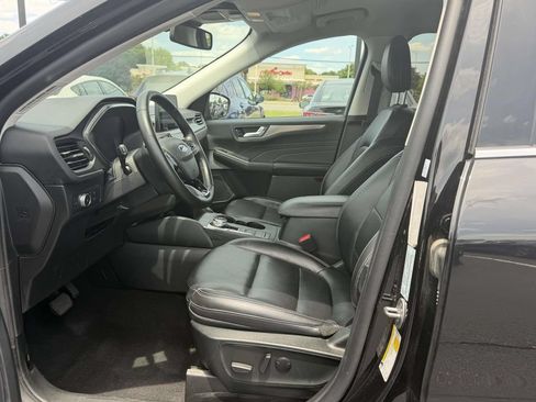 Used 2022 Ford Escape Titanium AWD/4WD image 18