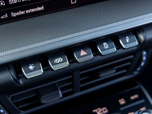 Used 2025 Porsche 911 Carrera image 37