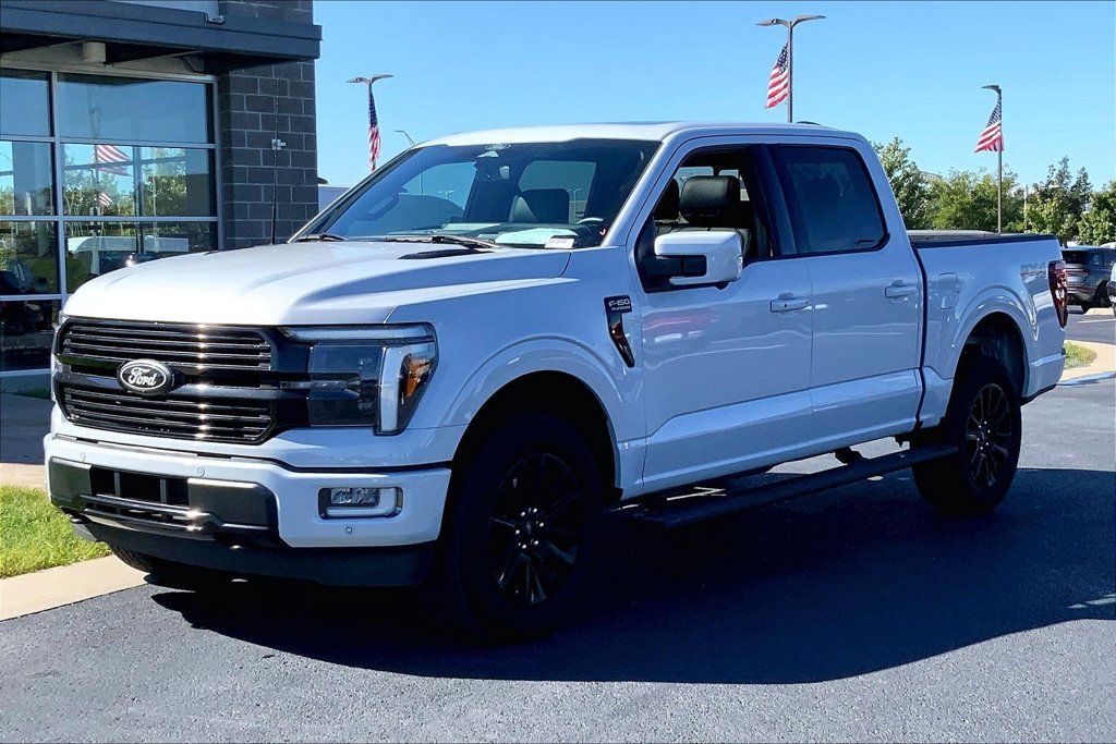 Used 2025 Ford F150 Platinum w/ Equipment Group 702A High AWD/4WD image 5