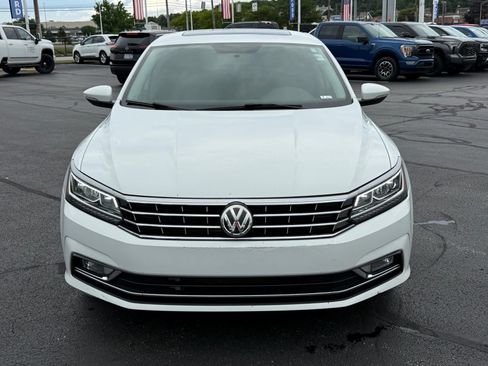Used 2017 Volkswagen Passat 1.8T SE FWD image 9