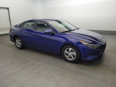 Used 2021 Hyundai Elantra SE image 11