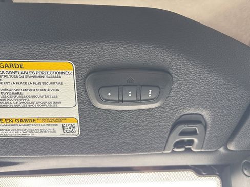 Used 2025 Jeep Gladiator Sport image 18