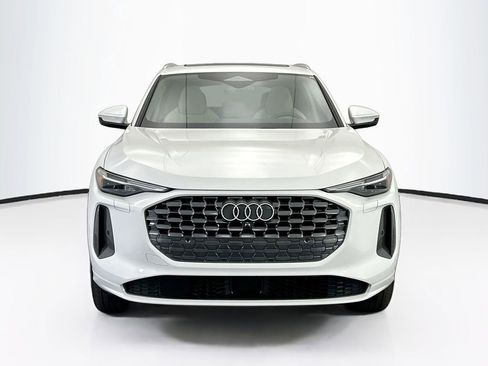 Used 2025 Audi Q5 Premium Plus w/ Premium Plus AWD/4WD image 3