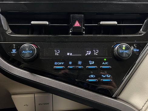 Used 2023 Toyota Camry XLE w/ Cold Weather Package FWD image 17