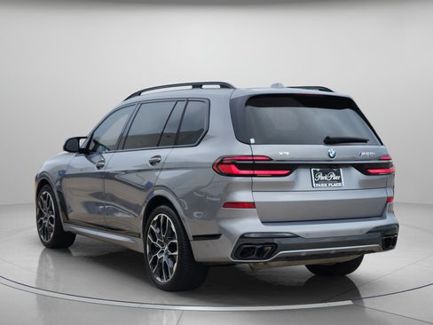 Used 2025 BMW X7 M60i AWD/4WD image 3
