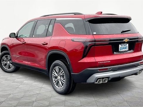 New 2026 Chevrolet Traverse LT w/ Driver Confidence Package image 3