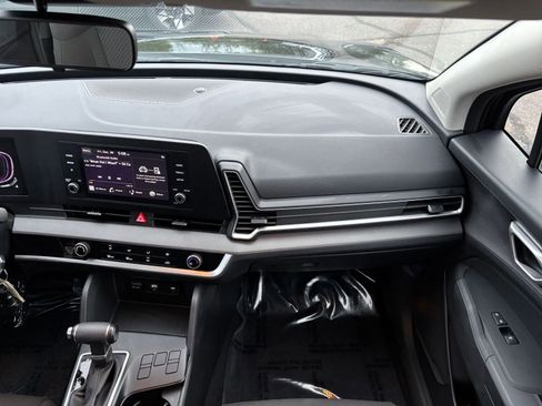 Used 2025 Kia Sportage LX image 34