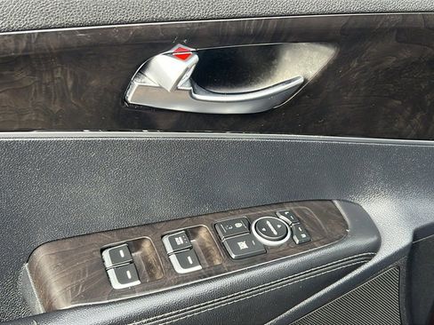 Used 2016 Kia Sorento LX image 17