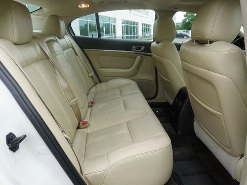 Used 2013 Lincoln MKS FWD image 11