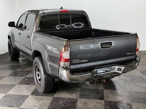Used 2014 Toyota Tacoma 4x4 Double Cab w/ TRD Off-Road Package image 8