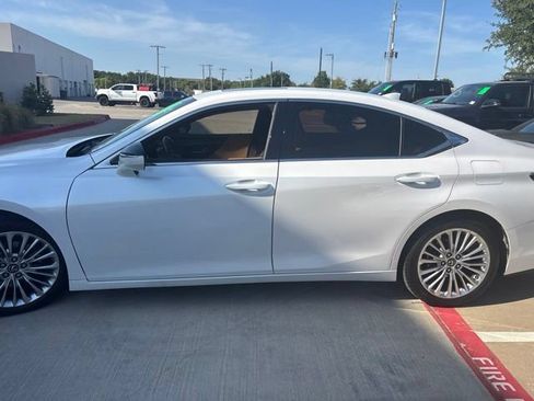 Used 2020 Lexus ES 350 w/ Premium Package FWD image 5