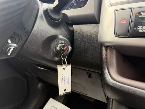 Used 2017 Toyota Highlander Plus w/ Carpet Mat Package image 19