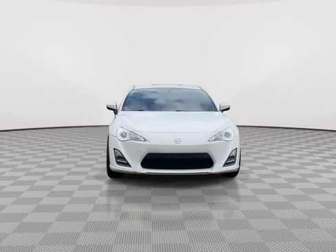 Used 2015 Scion FR-S RWD image 3