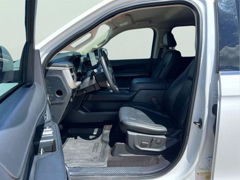 Used 2022 Ford Expedition XLT RWD image 11