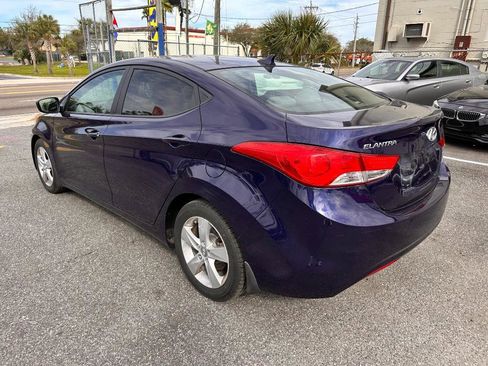 Used 2013 Hyundai Elantra GLS w/ Preferred Pkg image 5