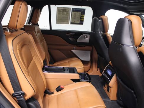 Used 2023 Lincoln Aviator Black Label Grand Touring image 31