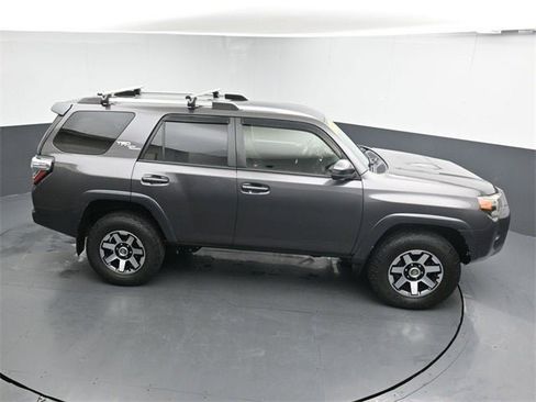 Used 2018 Toyota 4Runner TRD Off-Road image 29