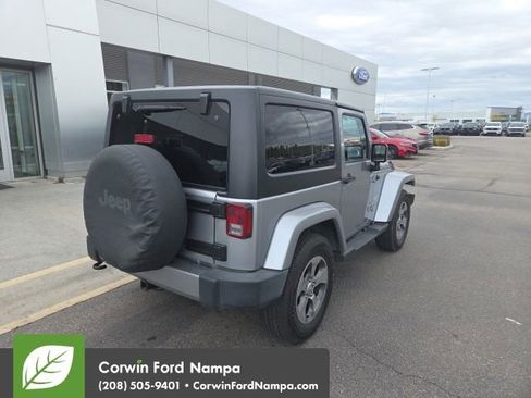 Used 2017 Jeep Wrangler Sahara w/ Connectivity Group image 7