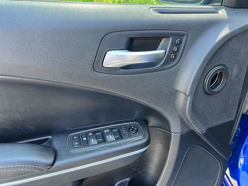 Used 2021 Dodge Charger SXT w/ Leather Interior Group RWD image 11