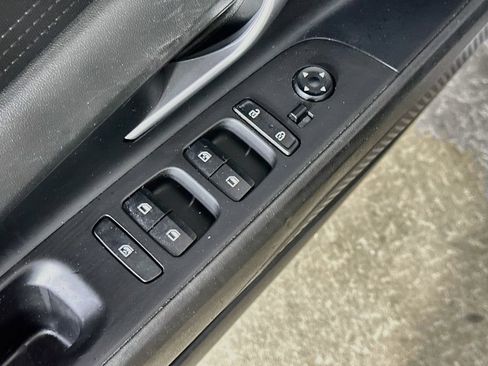 Used 2023 Hyundai Elantra SEL FWD image 20