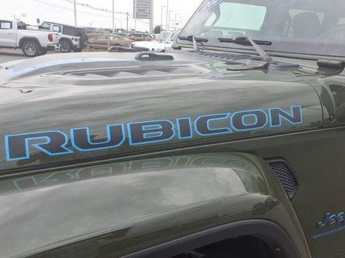 Used 2023 Jeep Wrangler Unlimited Rubicon 4xe w/ Cold Weather Group AWD/4WD image 6