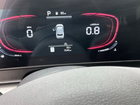 Used 2025 Kia Sportage EX image 14