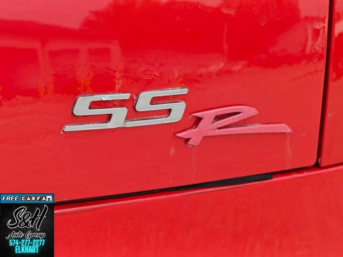 Used 2005 Chevrolet SSR w/ Preferred Equipment Group RWD image 20