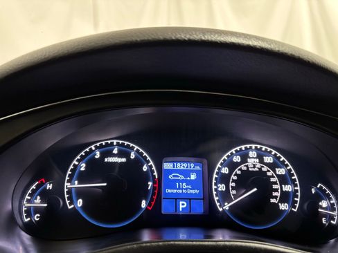 Used 2011 Hyundai Genesis 3.8 w/ Technology Pkg 4 image 23