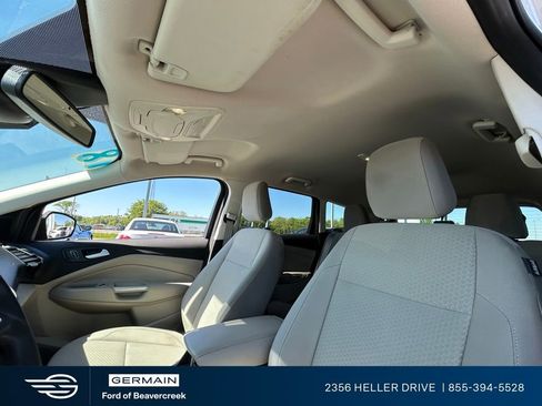 Used 2018 Ford Escape SE w/ Ford Safe & Smart Package AWD/4WD image 16