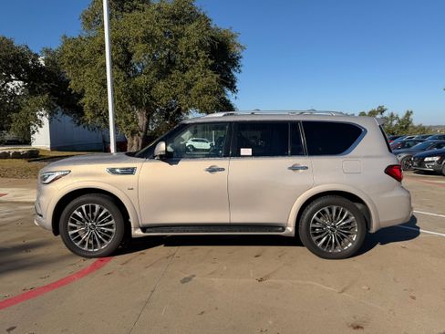 Used 2019 INFINITI QX80 Luxe w/ 22" Wheel Package image 3