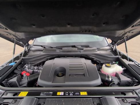 New 2026 Land Rover Range Rover SE AWD/4WD image 14